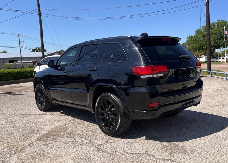 Jeep Grand Cherokee Vehicle Image 07