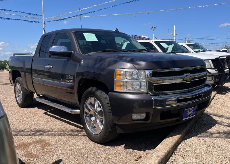 Chevrolet Silverado 1500 Vehicle Image 03