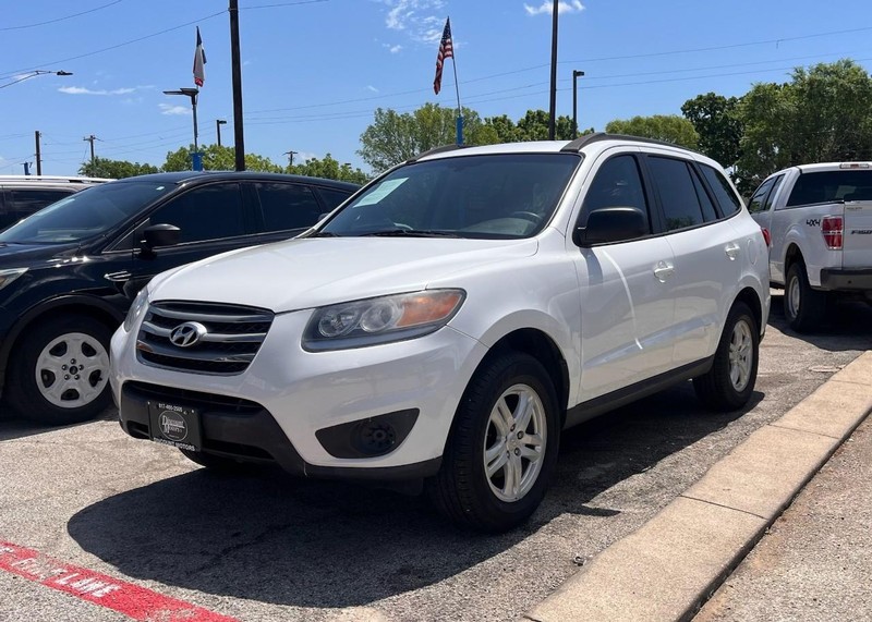 Hyundai Santa Fe Vehicle Image 02