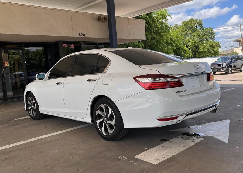 Honda Accord Sedan Vehicle Image 07