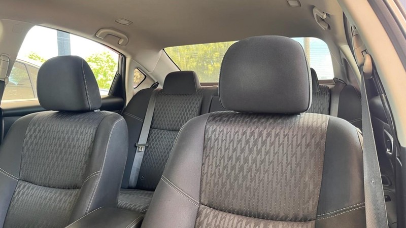 Nissan Altima Vehicle Image 06
