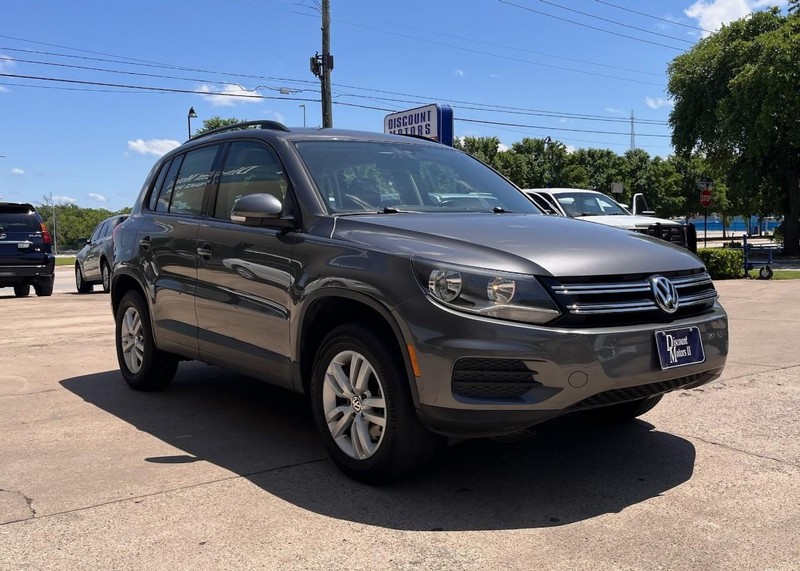 Volkswagen Tiguan Vehicle Image 03