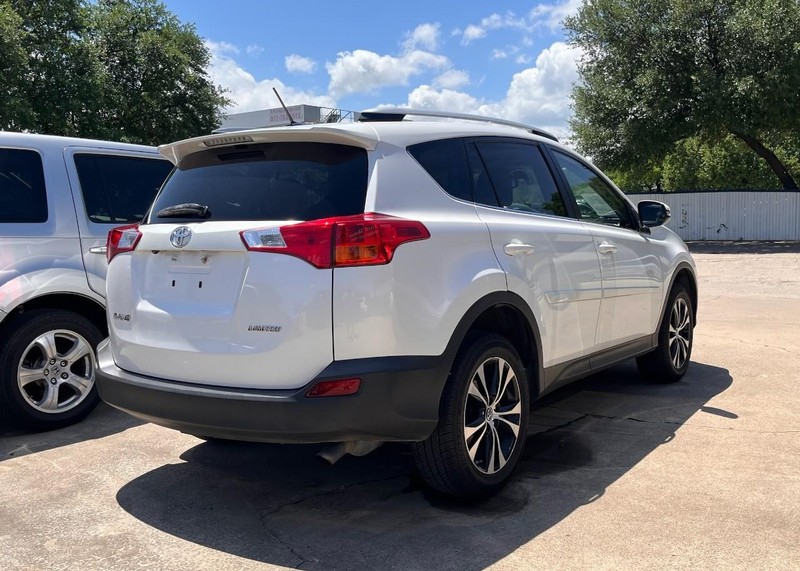 Toyota RAV4 Vehicle Image 04