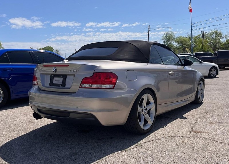 BMW 1 Series Vehicle Image 04