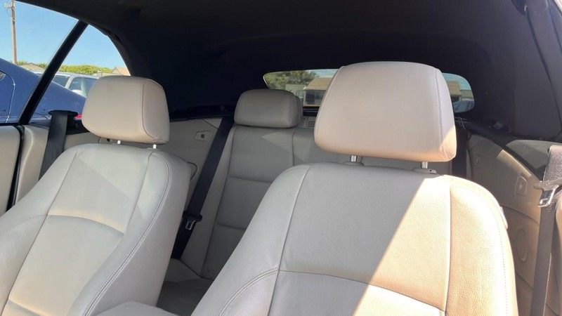 BMW 1 Series Vehicle Image 05