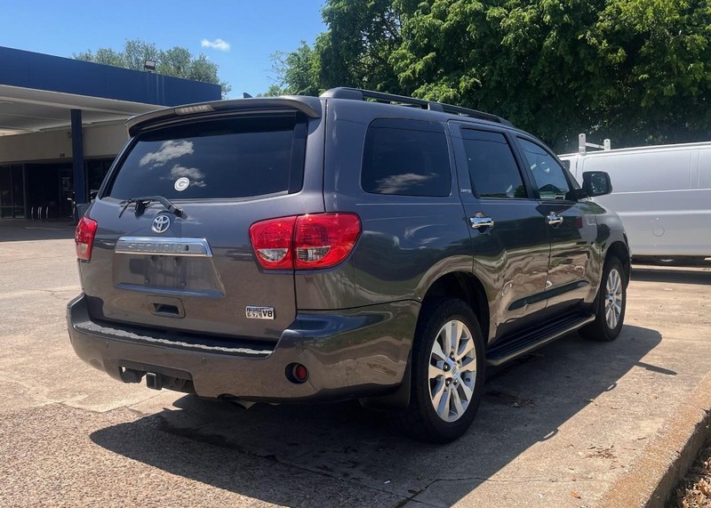 Toyota Sequoia Vehicle Image 04