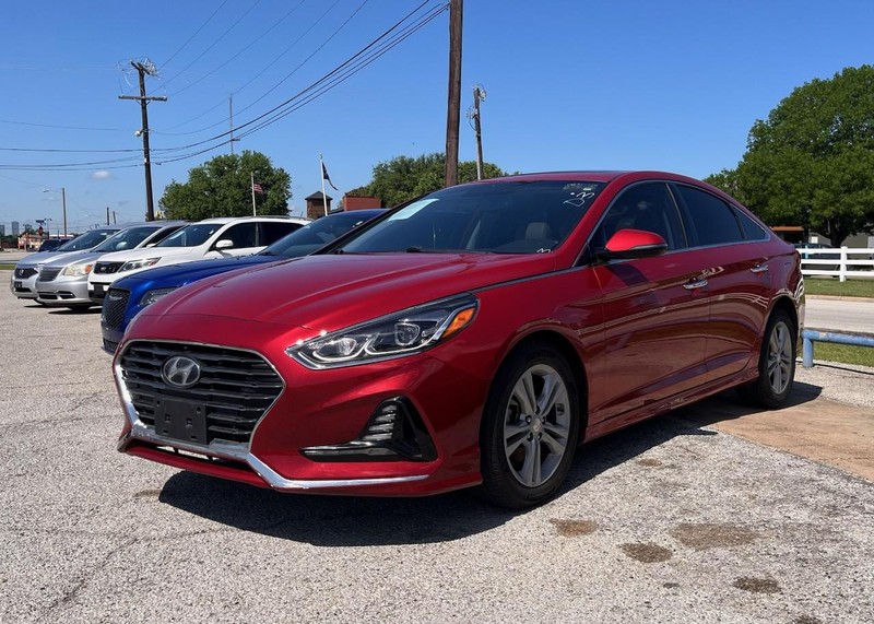 Hyundai Sonata Vehicle Image 02