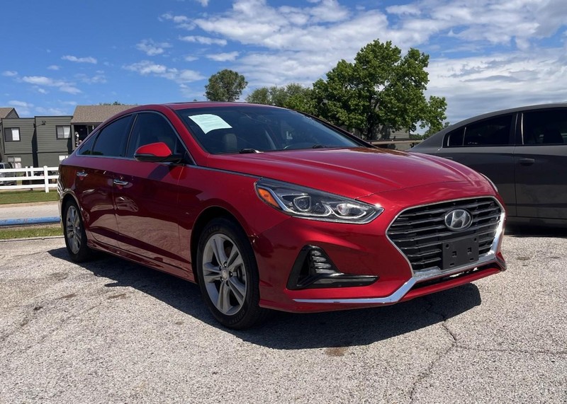 Hyundai Sonata Vehicle Image 03