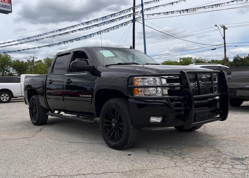 Chevrolet Silverado 1500 Vehicle Image 03