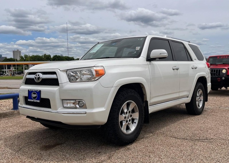 Toyota 4Runner Vehicle Image 02
