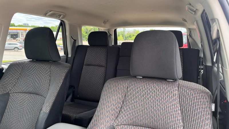 Toyota 4Runner Vehicle Image 05