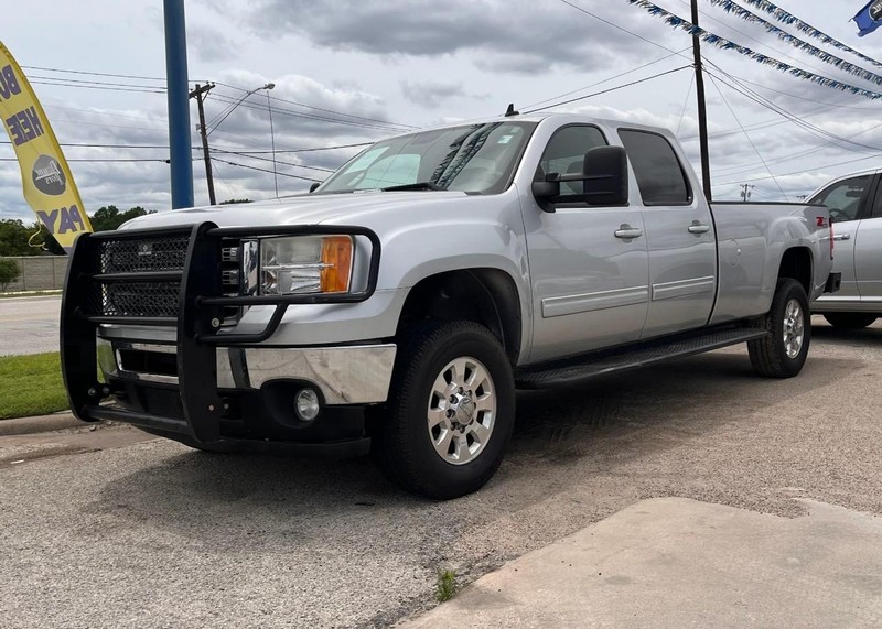 GMC Sierra 2500HD Vehicle Image 02