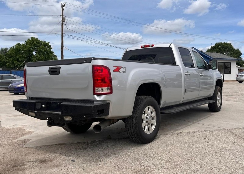 GMC Sierra 2500HD Vehicle Image 04