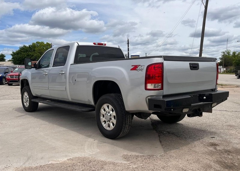 GMC Sierra 2500HD Vehicle Image 07