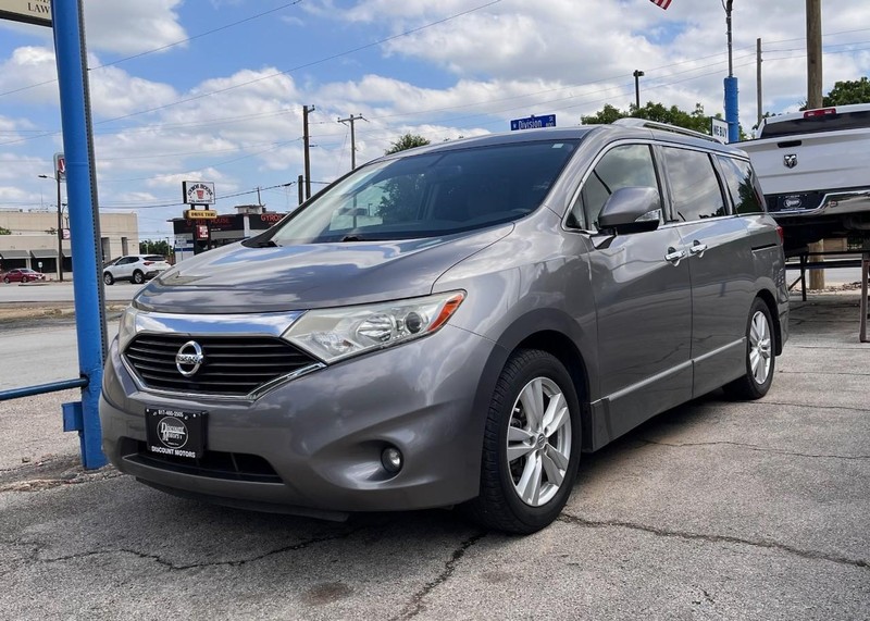 Nissan Quest Vehicle Image 02