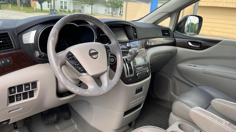 Nissan Quest Vehicle Image 05