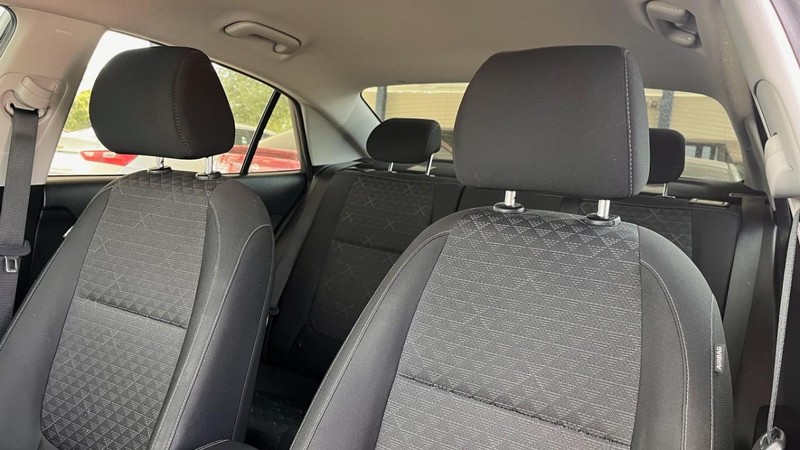 Kia Rio Vehicle Image 05