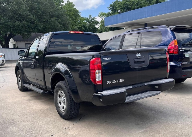 Nissan Frontier Vehicle Image 07