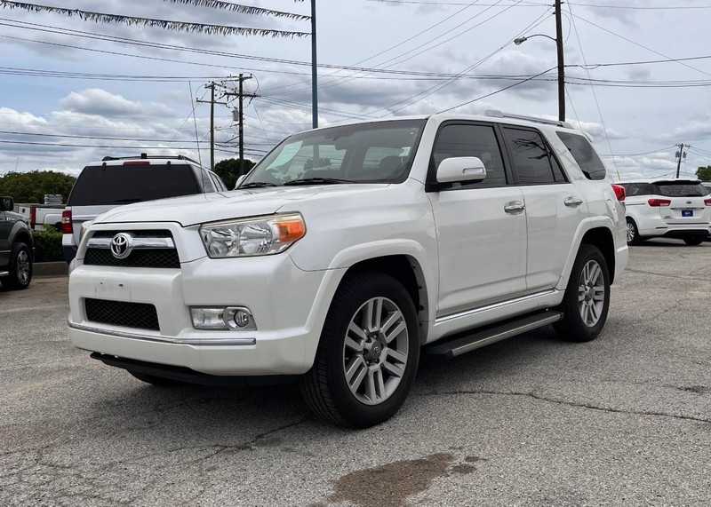 Toyota 4Runner Vehicle Image 02