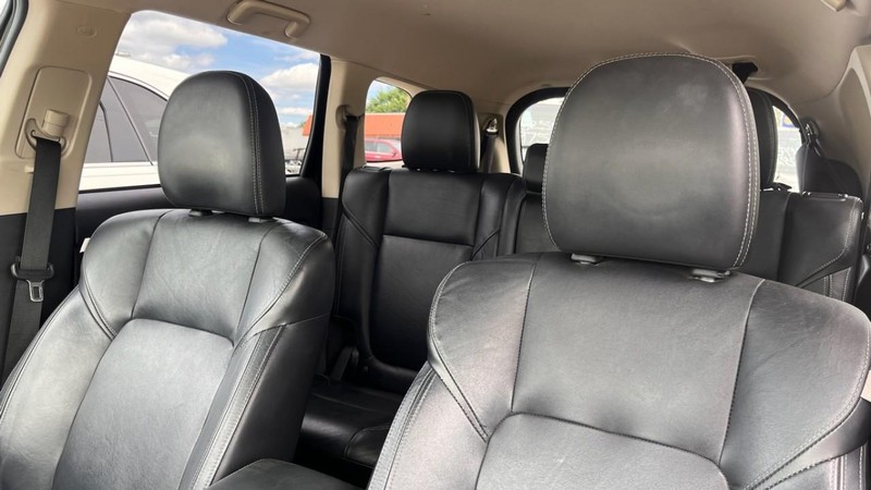 Mitsubishi Outlander Vehicle Image 06