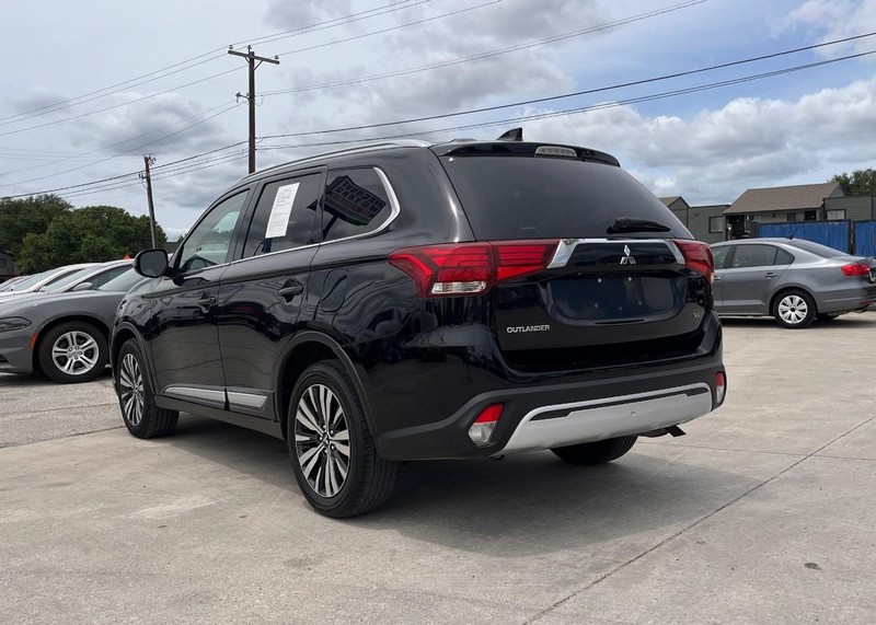 Mitsubishi Outlander Vehicle Image 07