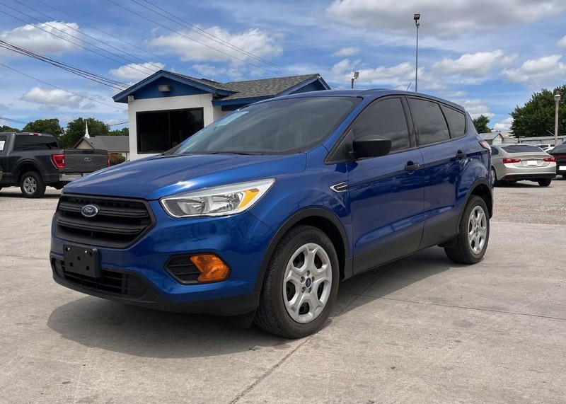 Ford Escape Vehicle Image 02