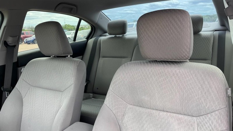 Honda Civic Sedan Vehicle Image 06