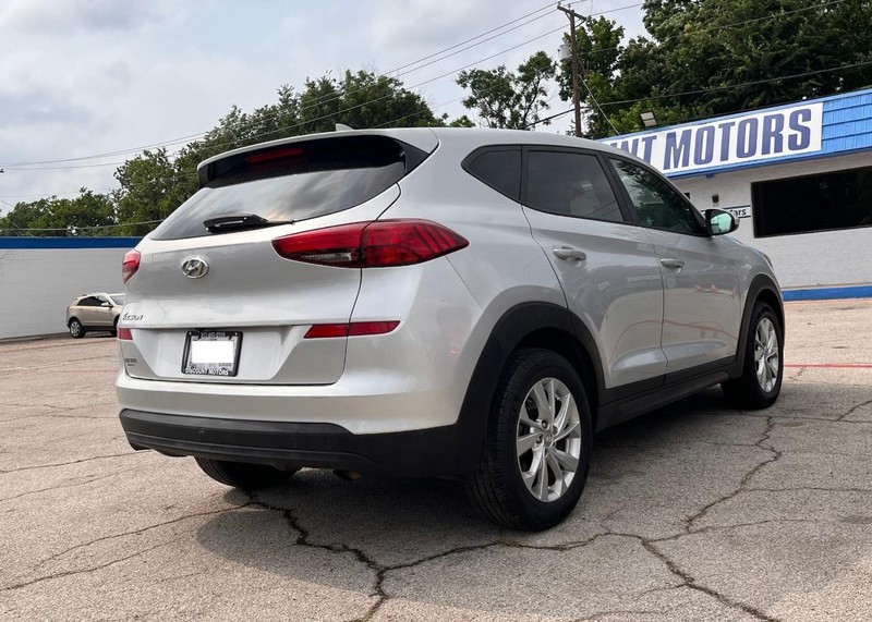 Hyundai Tucson Vehicle Image 04