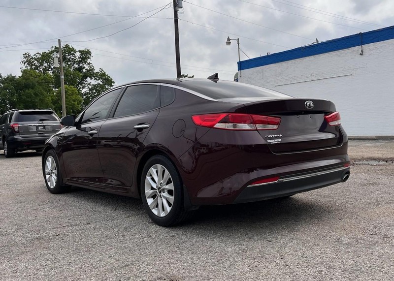 Kia Optima Vehicle Image 07
