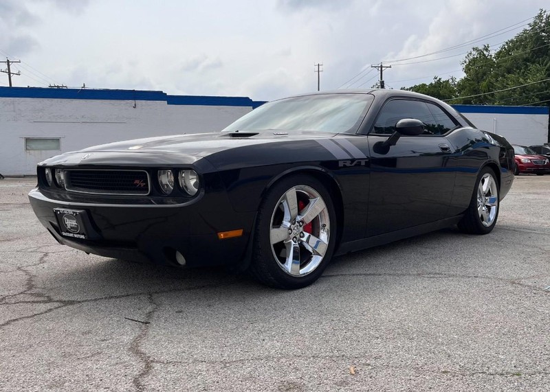 Dodge Challenger Vehicle Image 02