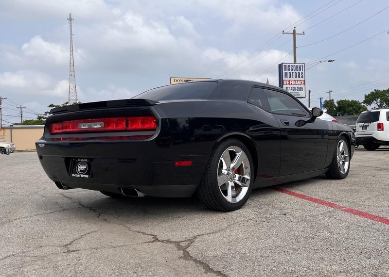 Dodge Challenger Vehicle Image 04
