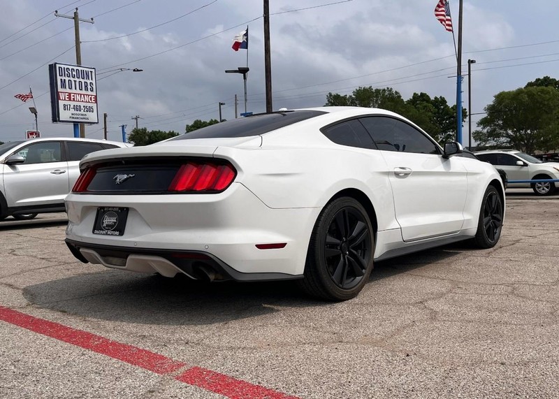 Ford Mustang Vehicle Image 04