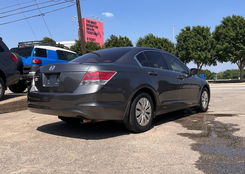 Honda Accord Sedan Vehicle Image 04