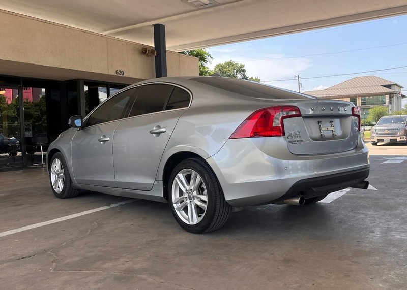 Volvo S60 Vehicle Image 07