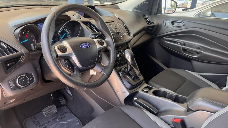 Ford Escape Vehicle Image 05