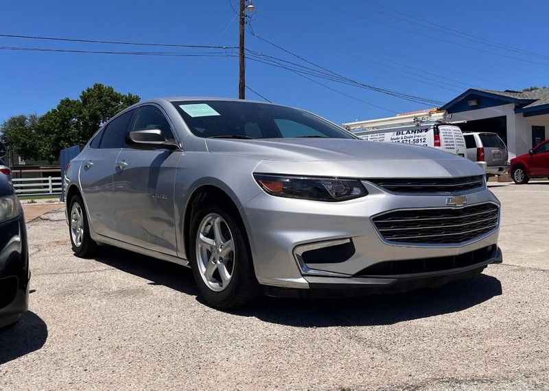 Chevrolet Malibu Vehicle Image 03