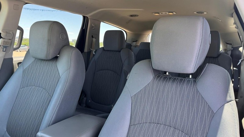 Chevrolet Traverse Vehicle Image 06