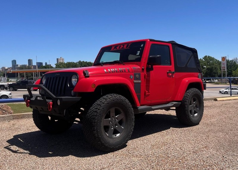 Jeep Wrangler Vehicle Image 02