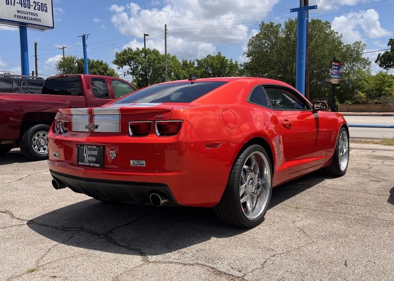 Chevrolet Camaro Vehicle Image 04