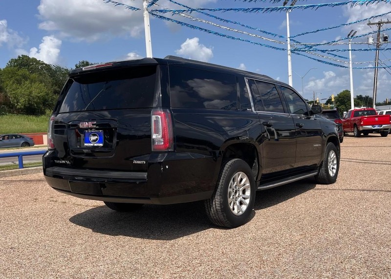 GMC Yukon XL Vehicle Image 04