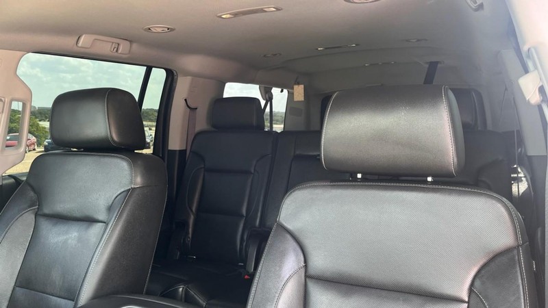 GMC Yukon XL Vehicle Image 06