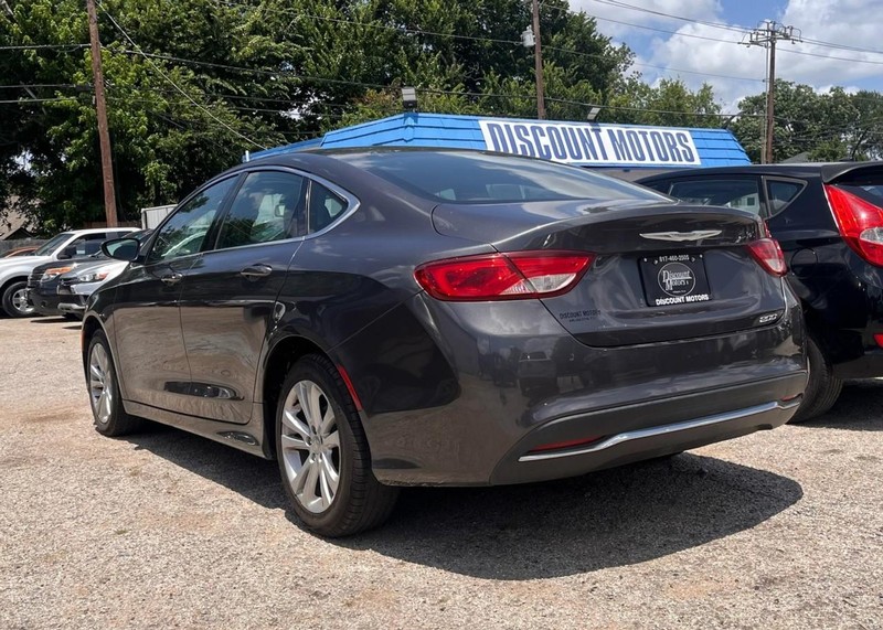 Chrysler 200 Vehicle Image 06