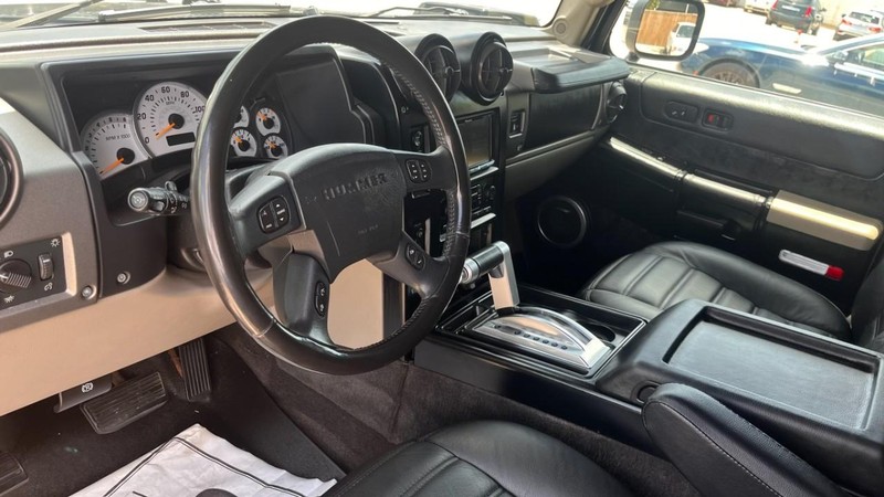 HUMMER H2 Vehicle Image 05