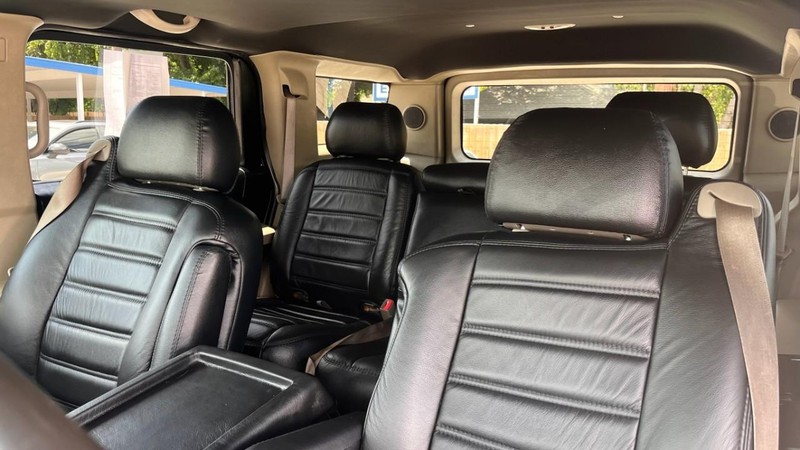 HUMMER H2 Vehicle Image 06