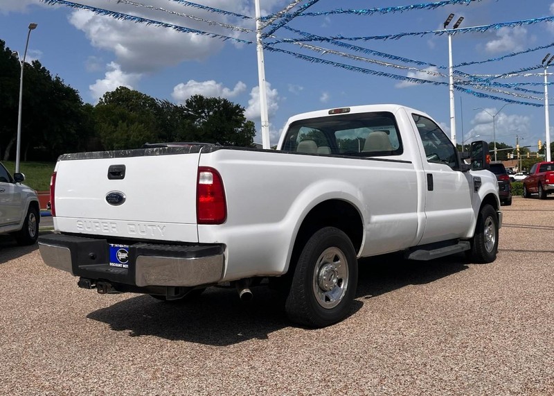 Ford Super Duty F-250 SRW Vehicle Image 04