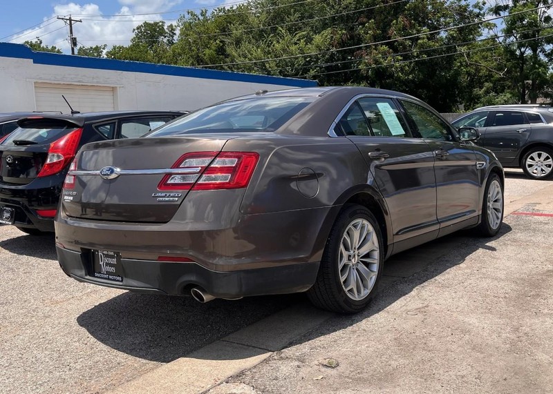 Ford Taurus Vehicle Image 04