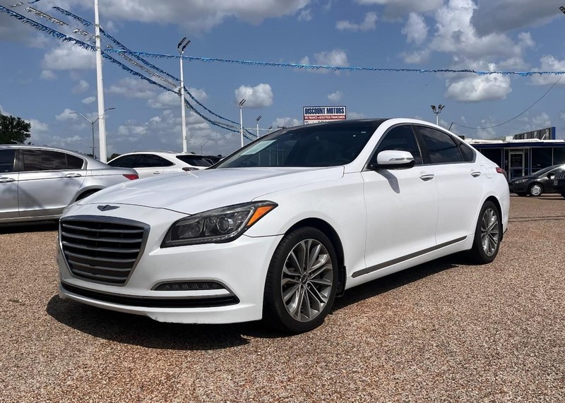 Hyundai Genesis Vehicle Image 02