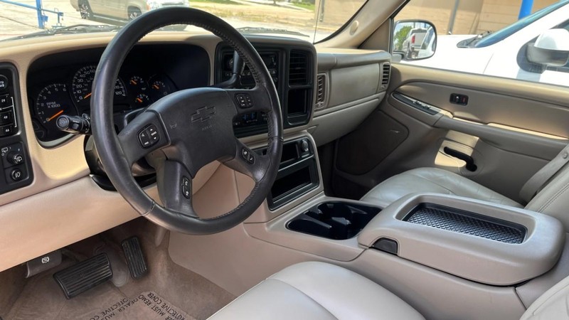 Chevrolet Tahoe Vehicle Image 05