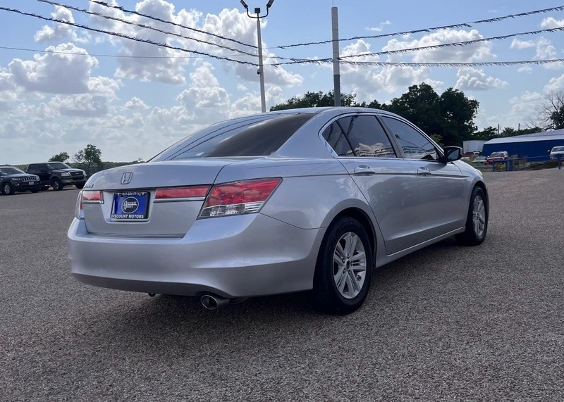 Honda Accord Sedan Vehicle Image 04