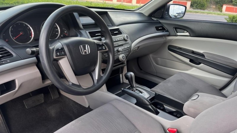 Honda Accord Sedan Vehicle Image 05